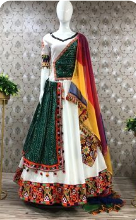Product uploaded by Dresses , Handloom and democratic items on 10/2/2022