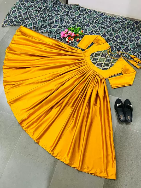 Product image of Superb Gowns set , price: Rs. 1100, ID: superb-gowns-set-363c26e6