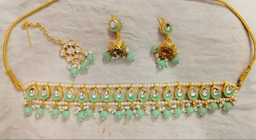 Product image of Kundan Pearl Necklace Sets , price: Rs. 310, ID: kundan-pearl-necklace-sets-9b2a33cb