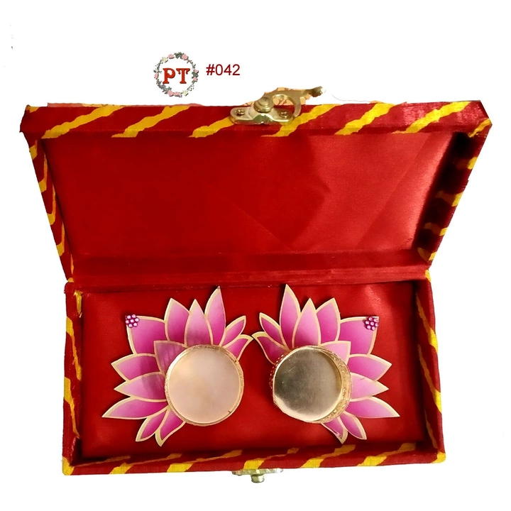 Diwali Decoration gift box with diya  uploaded by Pridetrend on 10/3/2022