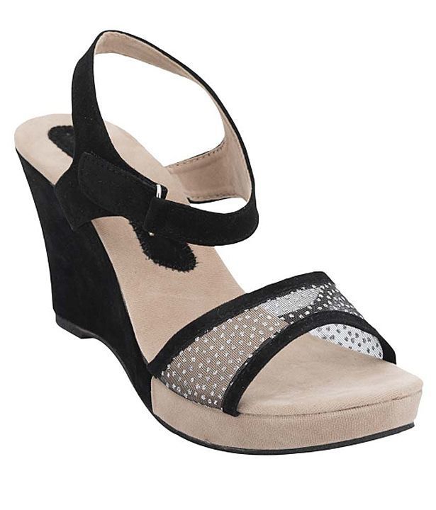 Ladies high heels uploaded by Nicky Enterprises on 1/4/2021