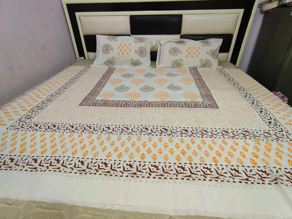 Duble bed sheet king size 90/108 uploaded by Senior batik prints on 10/5/2022