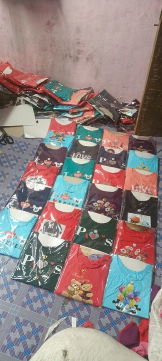 लड़कियो का टी सर्ट size 22 रेट 60 रू Contact - uploaded by Wholesale cloth on 10/7/2022