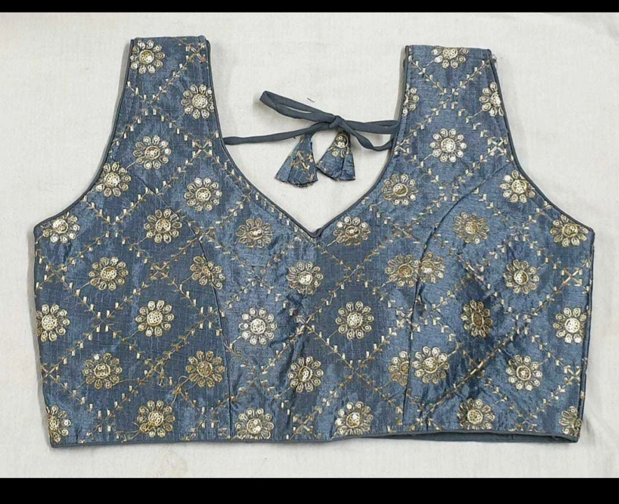 Zari floral work blouse uploaded by business on 10/7/2022