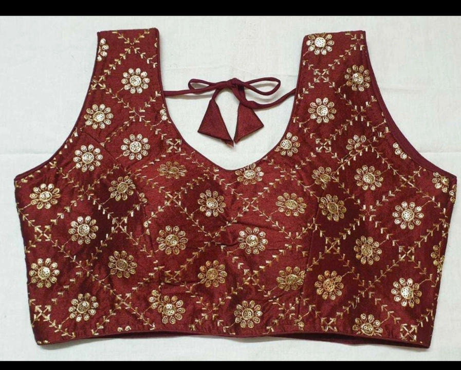 Zari floral work blouse uploaded by business on 10/7/2022