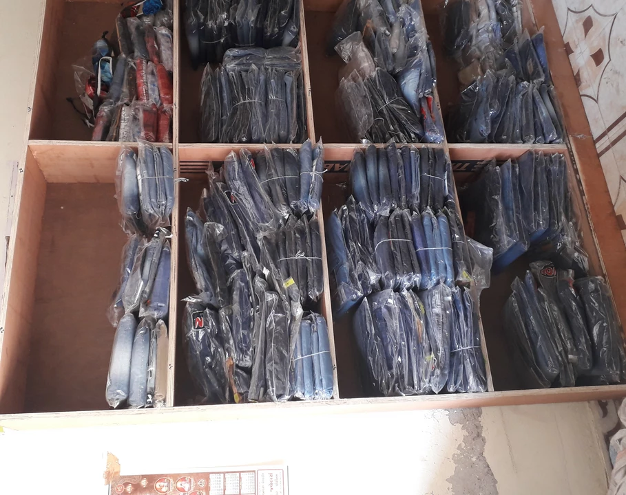 Factory Store Images of SINGHS JEANS 