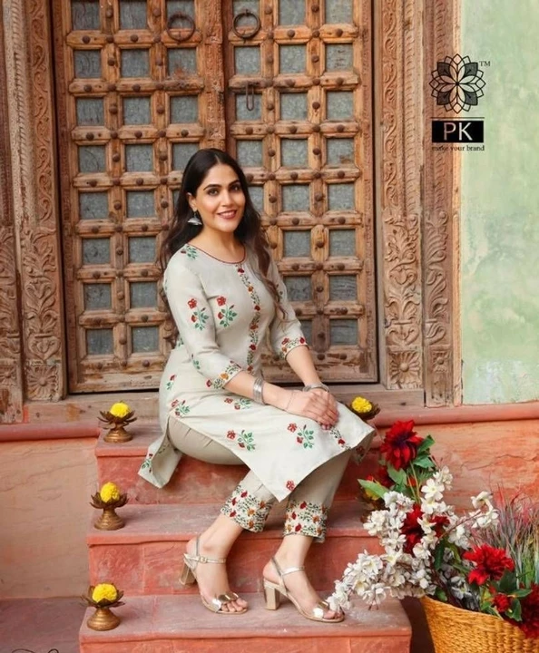 Stylish Cotton Straight Embroidered Kurta with Pant Set

 uploaded by Vini clothes on 10/7/2022