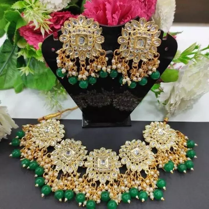 Jewelry set uploaded by Hari om Bengal and jewellery on 10/8/2022
