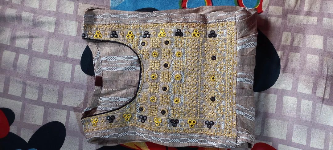 Cotan me Nayra pattern kurti uploaded by Chitransh collection on 10/8/2022