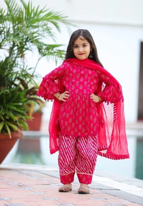 Post image Kurta Set with Dupatta @ 800/-
🌹Fabric: Rayon
💢Age group: 3 to 11 Years
COD + Free Shipping 🏠🚢
👇For Order Whatsapp👇 https://wa.link/bkous1