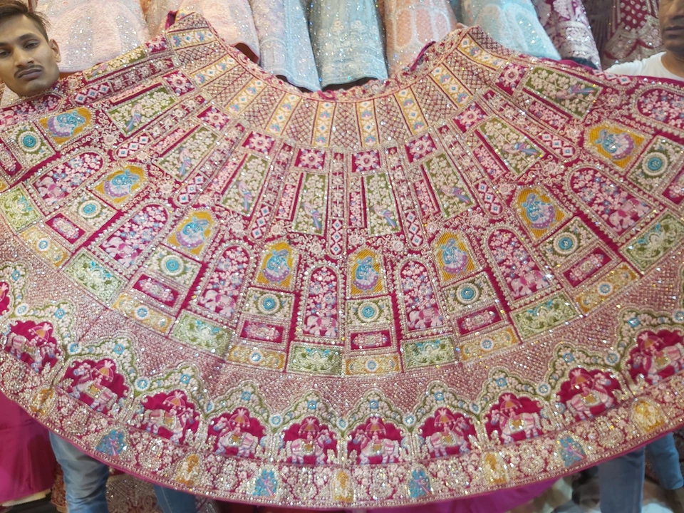 Post image I want 1-10 pieces of Weddingwear Lehengas at a total order value of 10000. Please send me price if you have this available.