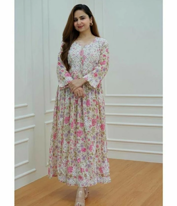Post image Lucknowi chikan kurti has updated their profile picture.