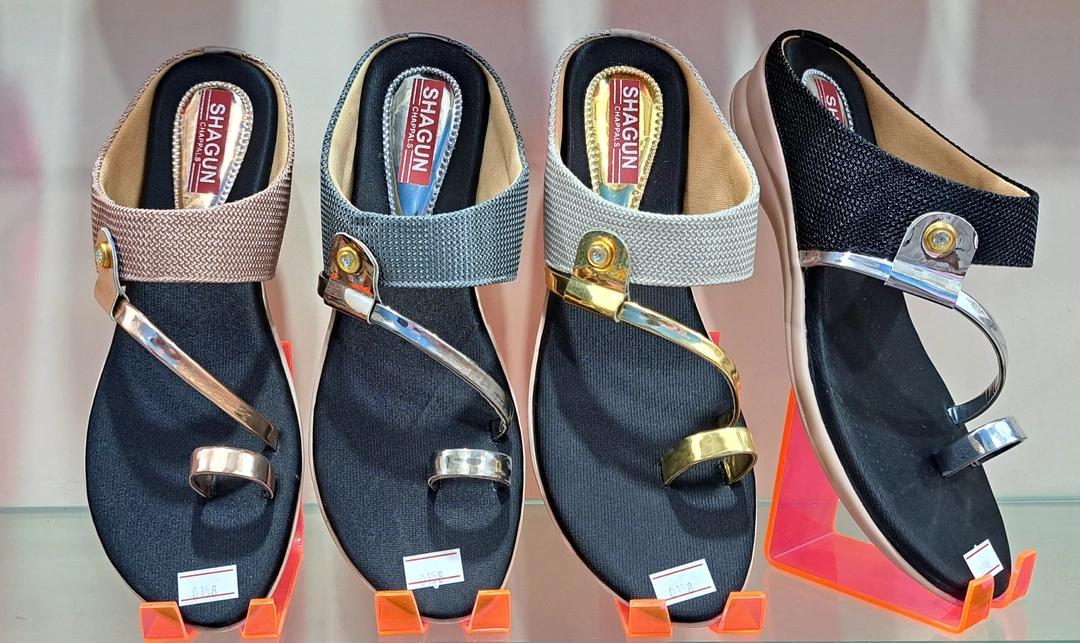 Casual chappal uploaded by SHAGUN TRADERS on 10/10/2022