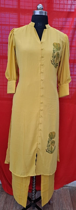 Tunic style uploaded by Sui -Dhaga on 10/11/2022
