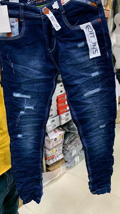 Post image I want 11-50 pieces of Jeans at a total order value of 25000. Please send me price if you have this available.