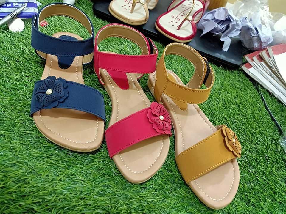 Ladies sandel uploaded by Pragya Footwears on 1/7/2021