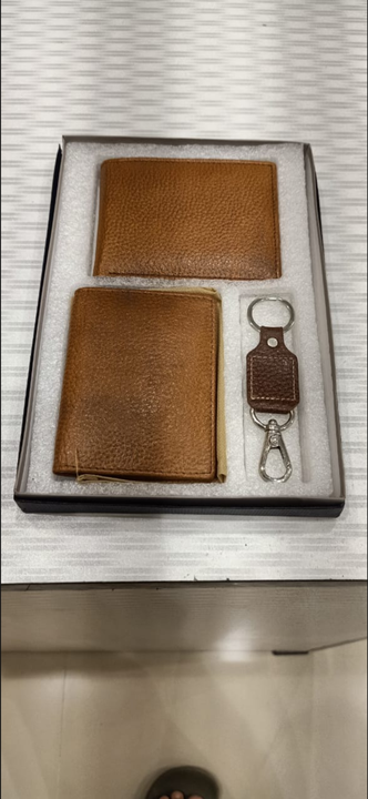 Leather gift set uploaded by Hamza Overseas on 10/11/2022