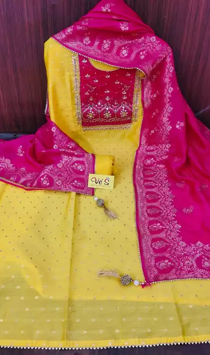 Product uploaded by Vivah collation / suits on 10/12/2022