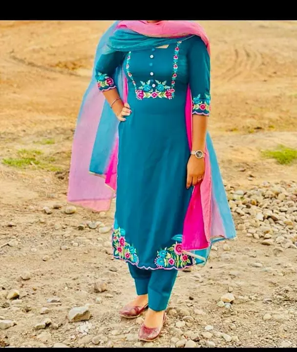 Punjabi suit uploaded by business on 10/12/2022