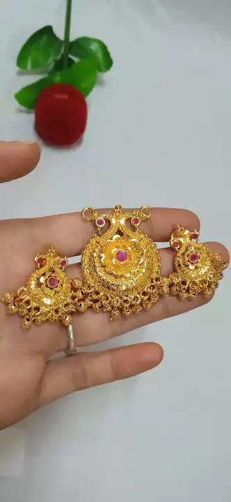 Post image Universal 1GM gold jewelry 
Manufacturer &amp;wholesaler 
Call/whats app=9730712001 
Antique set