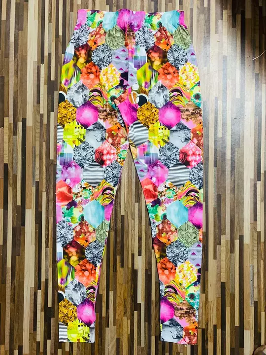 Ladies leggings angle fit  uploaded by business on 10/13/2022