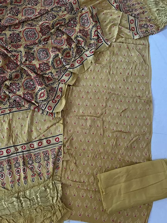 Product uploaded by S.A AJARAKH HEND BALOCK PARINT SAREE on 10/16/2022