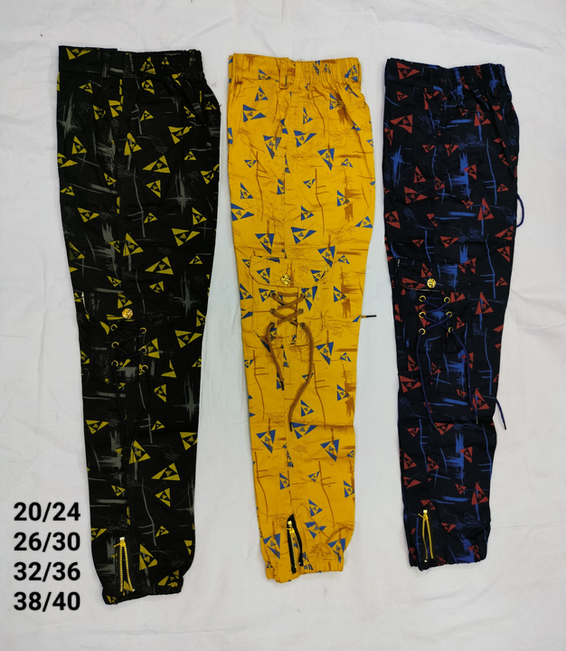 Printed cargo pant with six pocket uploaded by business on 10/17/2022