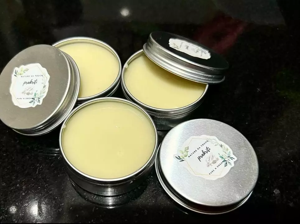 Solid perfume  uploaded by business on 10/17/2022