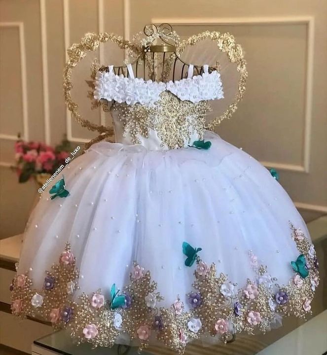 Post image I want 6 pieces of I want kids dresses different models puff gowns, lehengas, cholis.