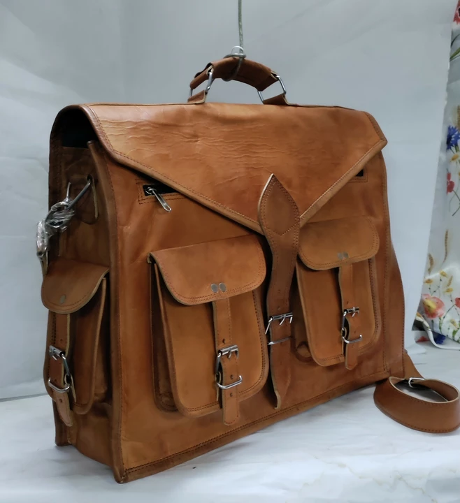 Post image I want 50+ pieces of Goat Leather bags  at a total order value of 1000. I am looking for I'm interested to buy goat. / Camel leather bags from Rajhisthan.
Pls contact with my whatsapp . Please send me price if you have this available.