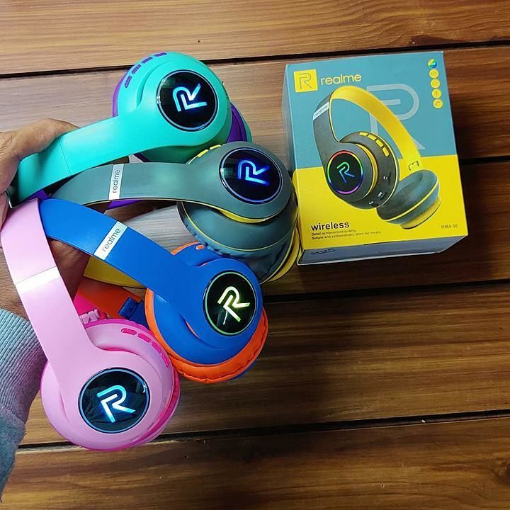 Realme Headphones  uploaded by Shreeji_marketing  on 1/12/2021