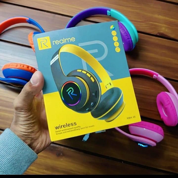 Realme Headphones  uploaded by Shreeji_marketing  on 1/12/2021