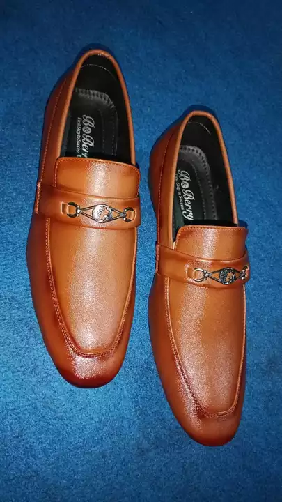 Product uploaded by Suri footwear on 10/22/2022