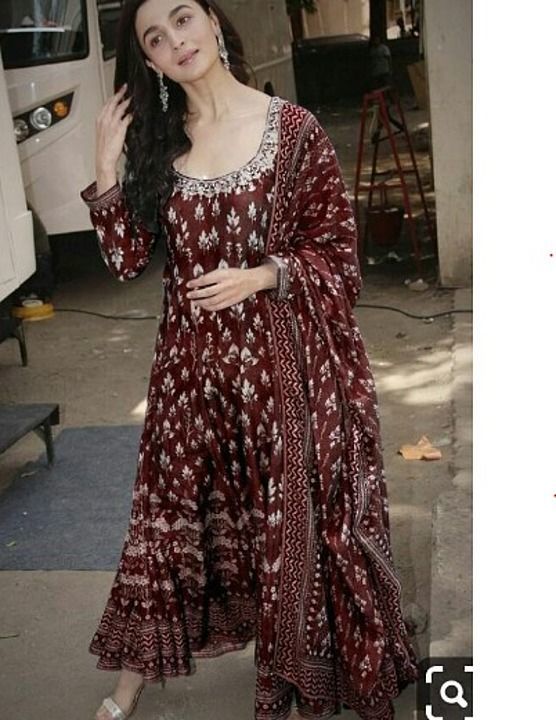 Gown with dupatta uploaded by Kurti on 1/12/2021