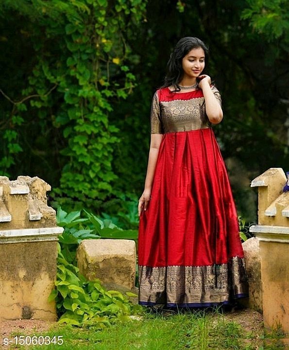 Post image 💸PRICE - RS 1550💸❤️
❤️🚛FREE SHIPPING 🚛❤️

💝✨Pretty Glamorous Women Gowns✨💝

✨🎀Sizes:
XS
S 
M 
L 
XL 
XXL 🎀✨

💌DM TO ORDER 💌

🔄 EASY RETURNS 🔄

💸COD AVAILABLE