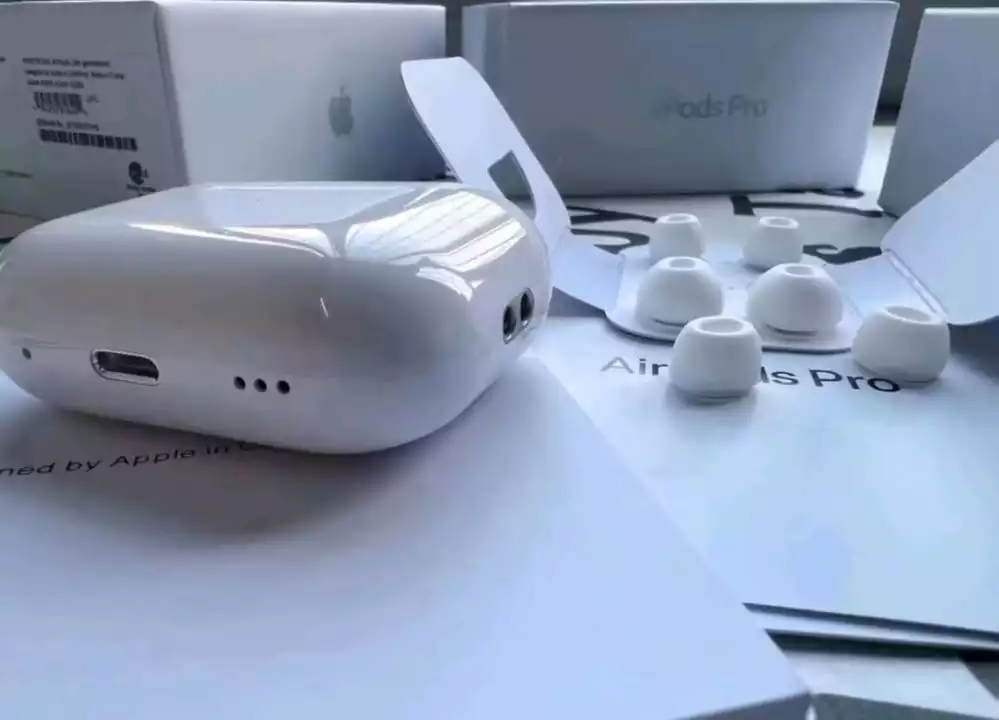 Apple Airpods Master quality uploaded by Hypersaga  on 10/29/2022