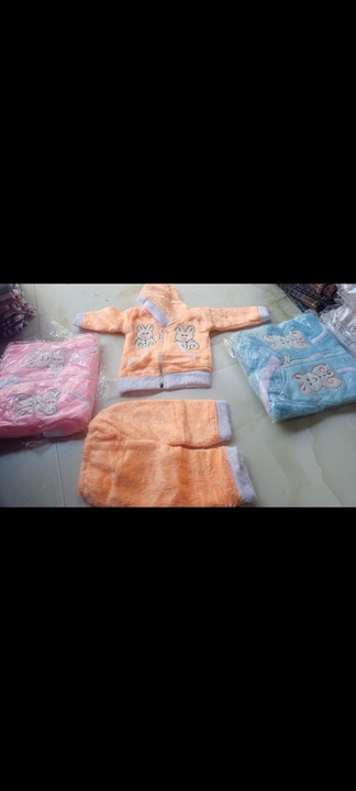 Wollen suit for kids uploaded by Shivam Garments on 10/30/2022