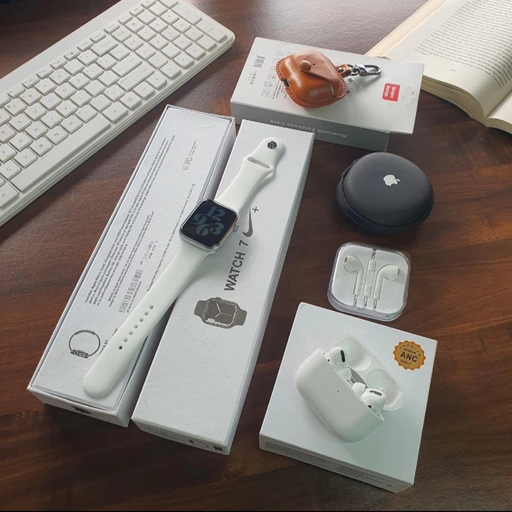 Iwatch7,Airpod pro,leather case,apple aux handfree uploaded by Hypersaga  on 10/30/2022