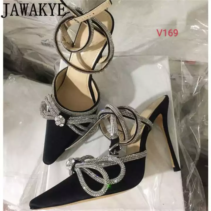 Post image *ALL NEW ZARA HEEL IN STOCK FOR HER(V169)*😍😍😍😍😍😍

*HIGHLY IMPORTED QALITY*👌👌👌👌😎😎
Sizes 36-41 

Heel size 3.5 inches 

*@1059+$ only*😍😍😍😍😍