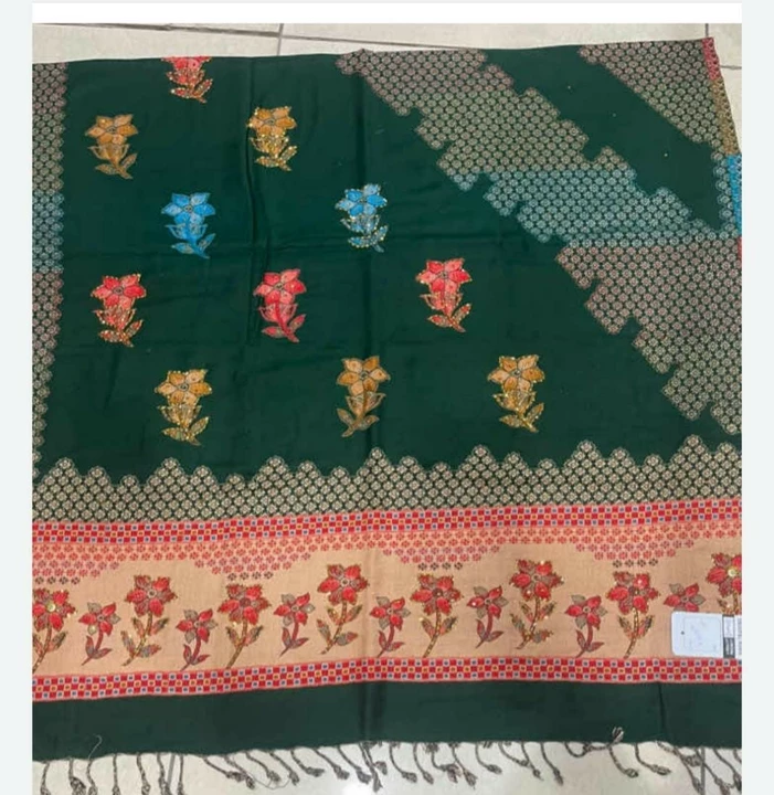 Product image of Pollywool 5 Suttle shawl, price: Rs. 330, ID: pollywool-5-suttle-shawl-a628ebf1