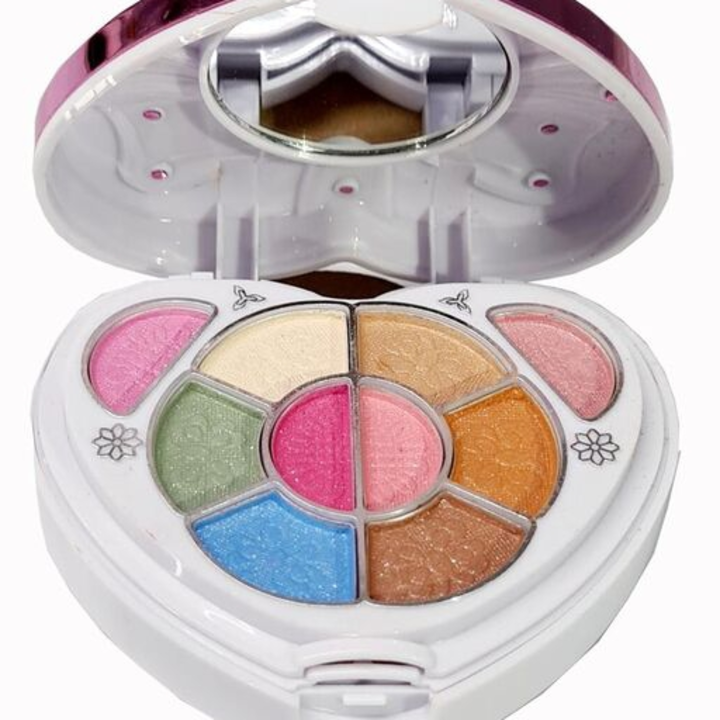 Women's Attractive Makeup Kit uploaded by Stylish Magic World on 11/2/2022