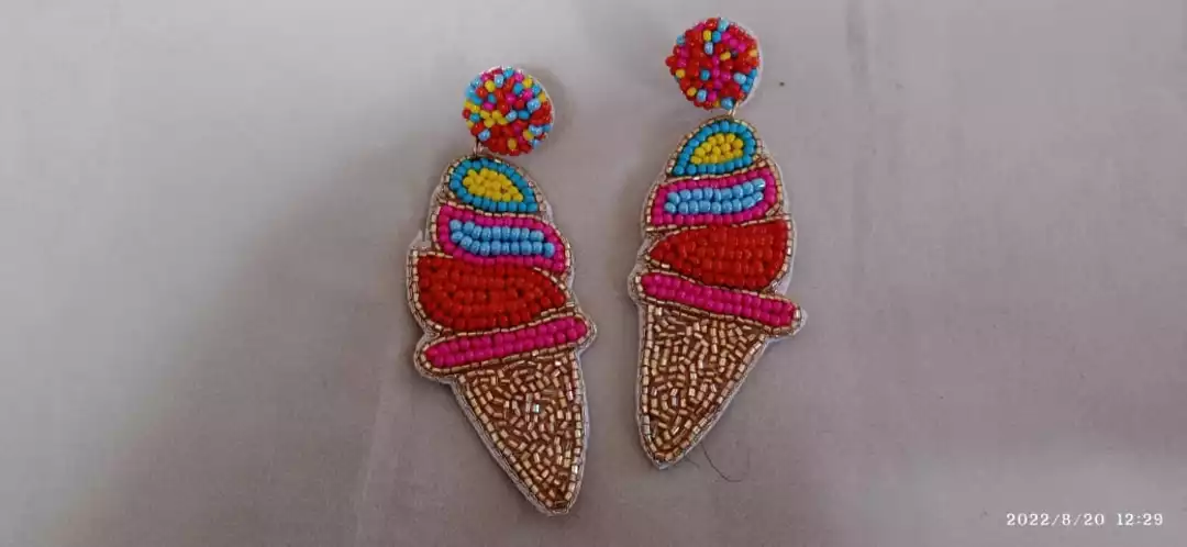 Hand made earrings  uploaded by business on 11/6/2022