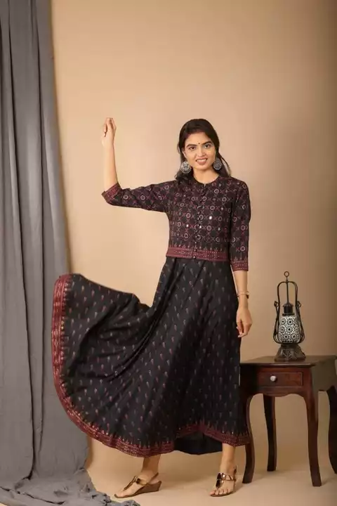 Gown uploaded by Jaipuri Fashion Point  on 11/6/2022