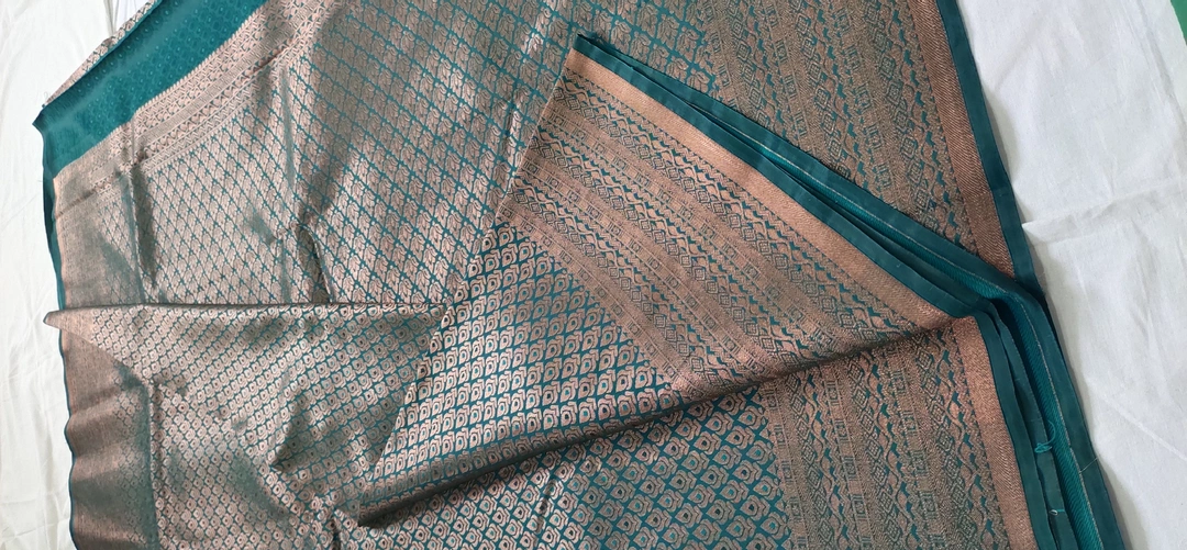 Post image Soft silk with all over design... wholesale and single piece also available..🤝🤝🤝