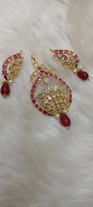 Polki locket set uploaded by Choudhary jewellers  on 11/7/2022