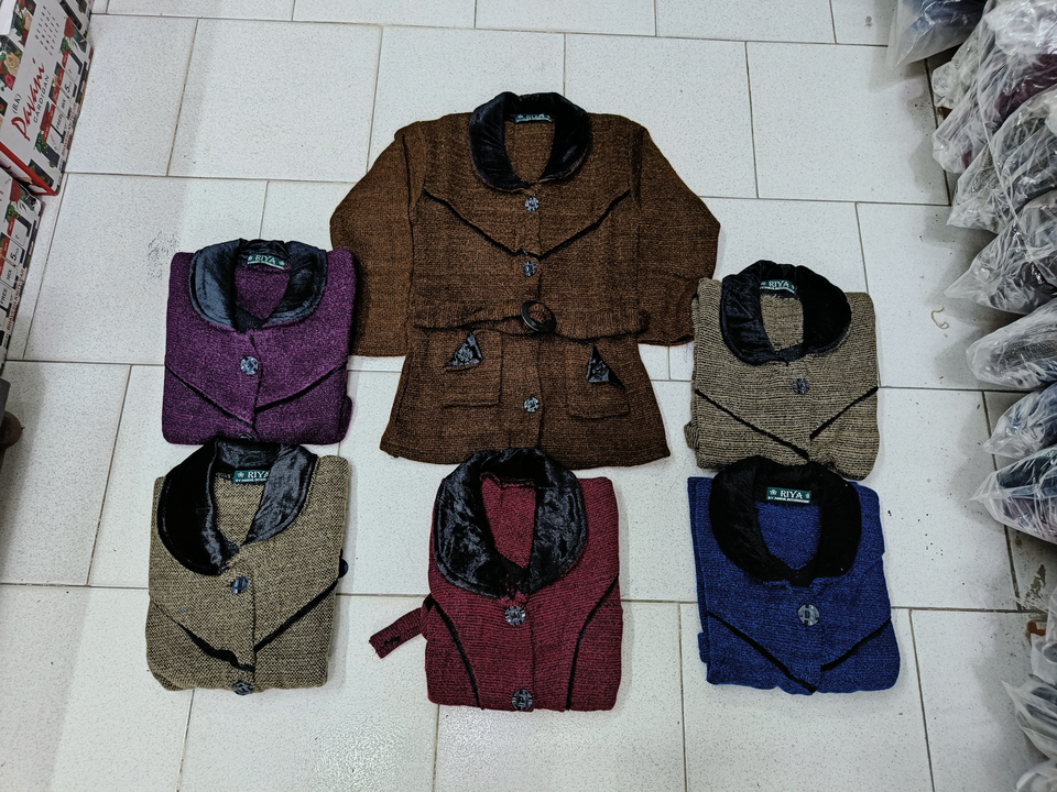 32SIZE COAT uploaded by business on 11/7/2022