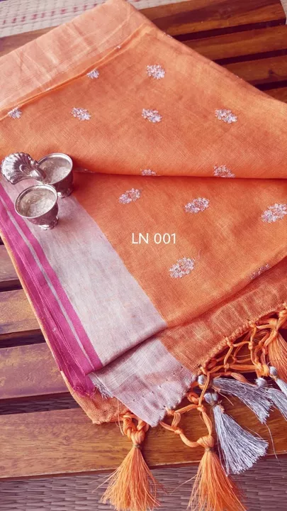 Linen embroidery saree uploaded by WeaveMe India on 11/7/2022