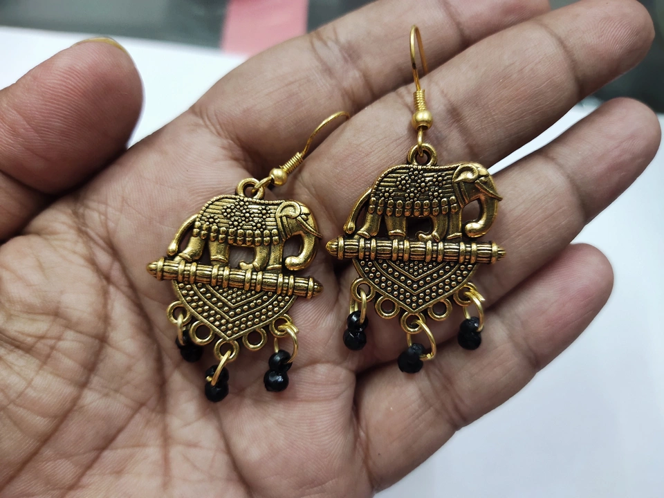 Oxidise earrings  uploaded by Bongo Nari Boutique on 11/10/2022