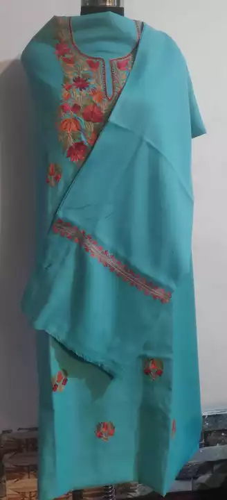 Post image I want 50+ pieces of Suits and dress material at a total order value of 1000. I am looking for We are selling all kashmir art products  like suits pherns coats etcetc. Please send me price if you have this available.