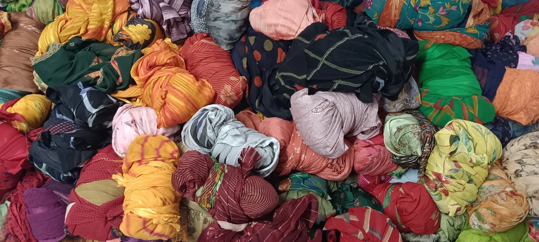 Fency Saree 5m. uploaded by business on 11/11/2022